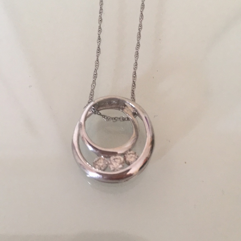 White gold and diamond necklace